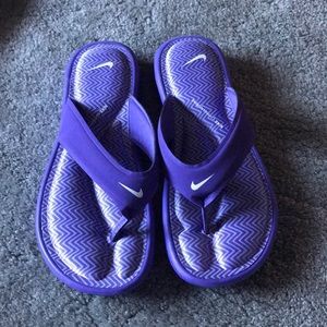 Nike flip flops
